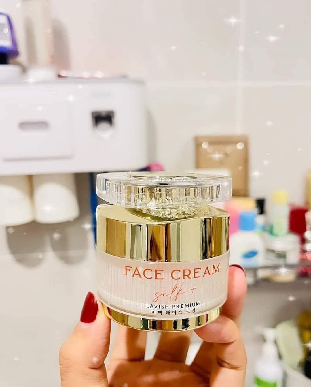 Muốn có làn da trắng hồng căng mịn mà chưa biết lựa chọn dòng sp nào thích hợp thì rinh ngay em này nhé Muốn có làn da trắng hồng căng mịn mà chưa biết lựa chọn dòng sp nào thích hợp thì rinh ngay em này nhé