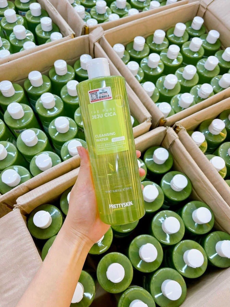 Nước Tẩy Trang Rau Má PrettySkin là dòng sản phẩm làm sạch vô cùng an toàn Nước Tẩy Trang Rau Má PrettySkin là dòng sản phẩm làm sạch vô cùng an toàn