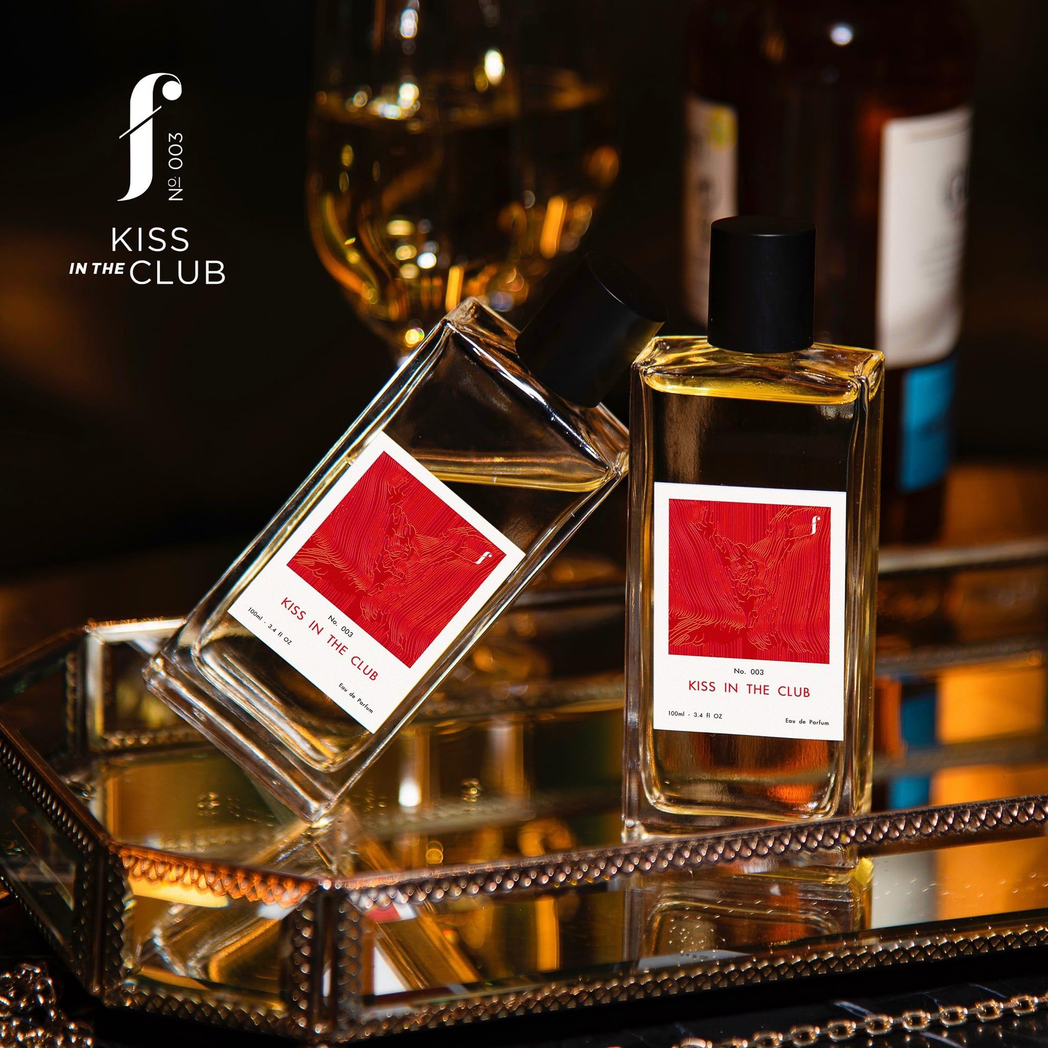 Kiss in the Club lấy cảm hứng từ cảm xúc nồng nhiệt mới chớm nở giữa không khí sôi động và sang trọng