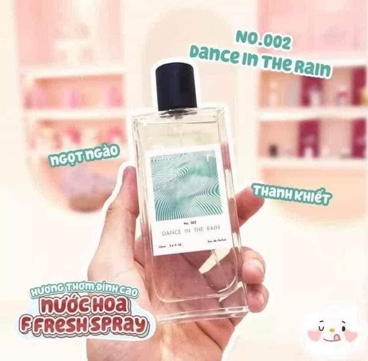 Dance In The Rain khiến ngày thêm tươi mát qua tầng hương trái cây dịu ngọt của Cam Bergamot và Quýt hồng Dance In The Rain khiến ngày thêm tươi mát qua tầng hương trái cây dịu ngọt của Cam Bergamot và Quýt hồng