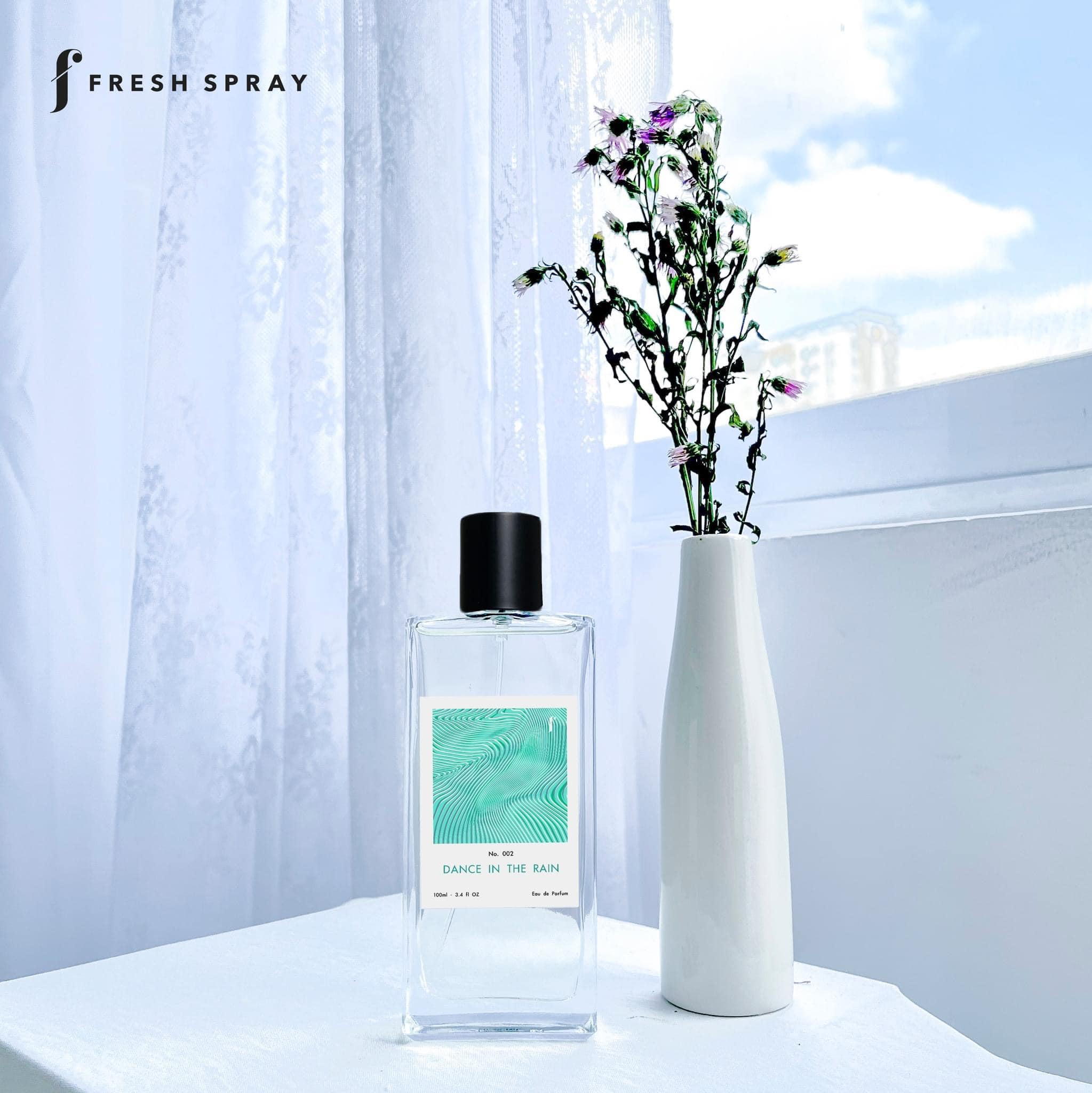 Dance In The Rain khiến ngày thêm tươi mát qua tầng hương trái cây dịu ngọt của Cam Bergamot và Quýt hồng Dance In The Rain khiến ngày thêm tươi mát qua tầng hương trái cây dịu ngọt của Cam Bergamot và Quýt hồng