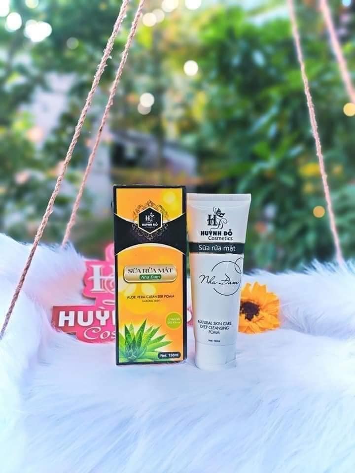 Sữa Rửa Mặt Nha Đam Huỳnh Đỗ thức tỉnh làn da Sữa Rửa Mặt Nha Đam Huỳnh Đỗ thức tỉnh làn da