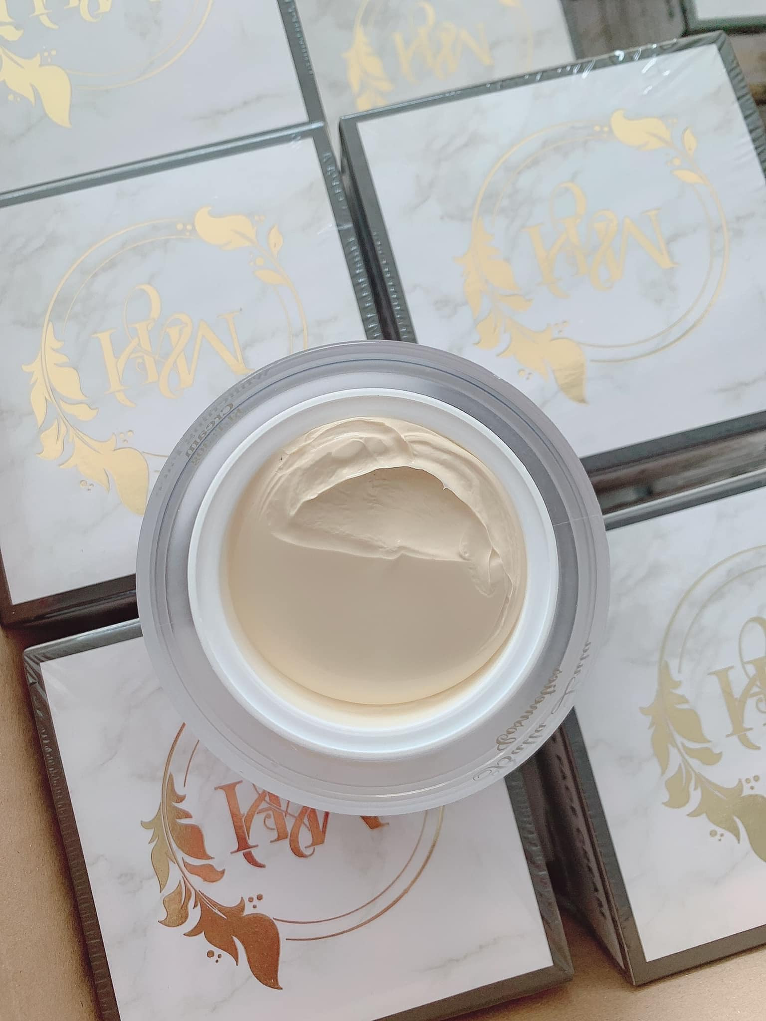 Kem Face Nâng Cơ Balla Luta Whitening Face Cream Kem Face Nâng Cơ Balla Luta Whitening Face Cream