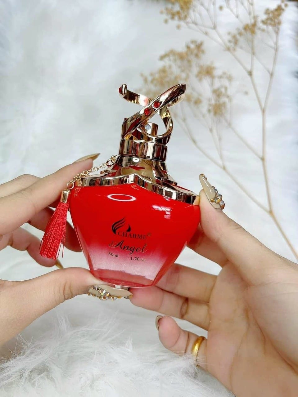 Nước hoa Charme angel là dòng nước hoa nữ cao cấp được ví như một thiên thần Nước hoa Charme angel là dòng nước hoa nữ cao cấp được ví như một thiên thần