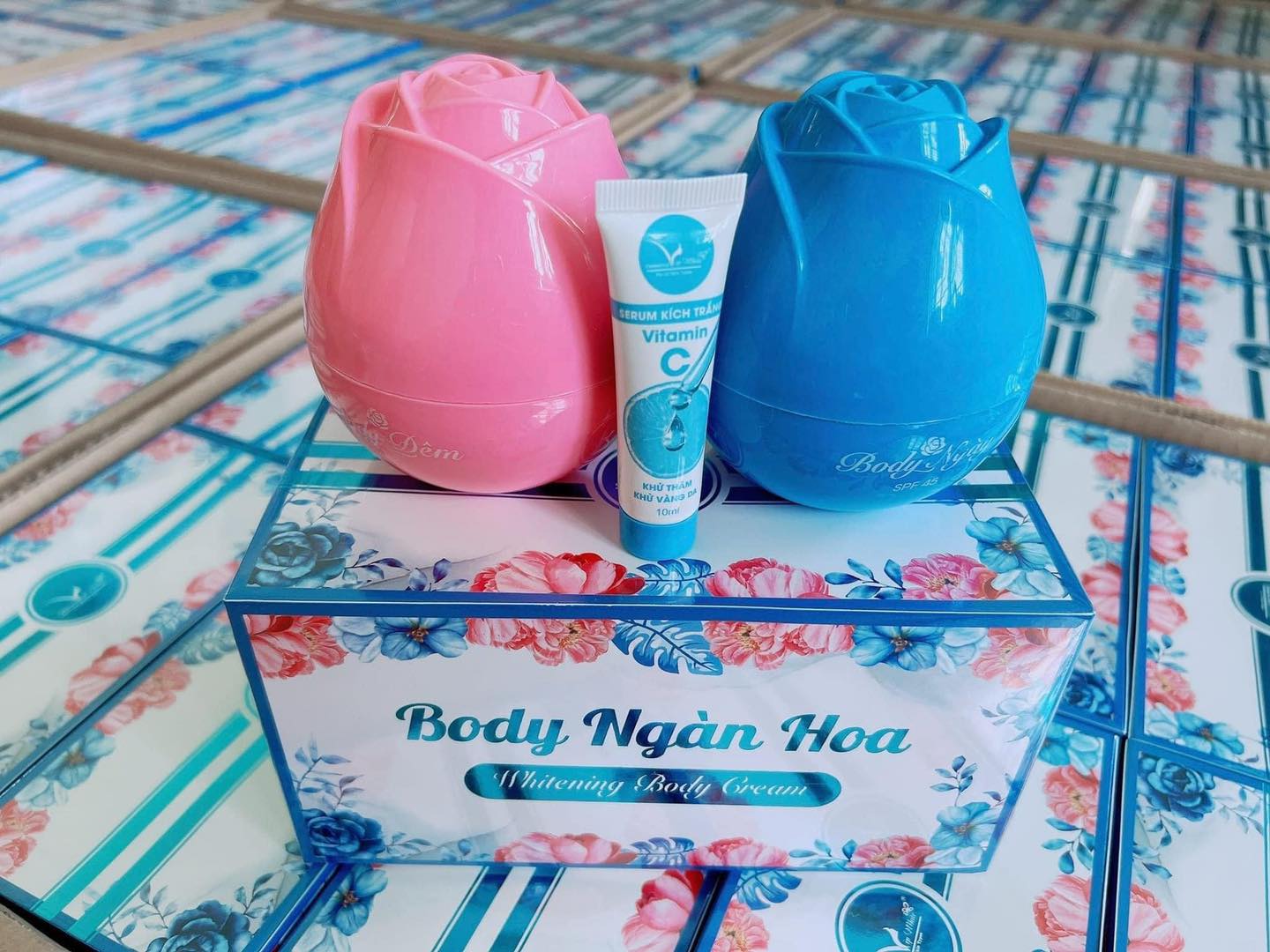 Combo Ngàn Hoa của Vip White Không cần tiêm, truyền hại sức khỏe Combo Ngàn Hoa của Vip White Không cần tiêm, truyền hại sức khỏe