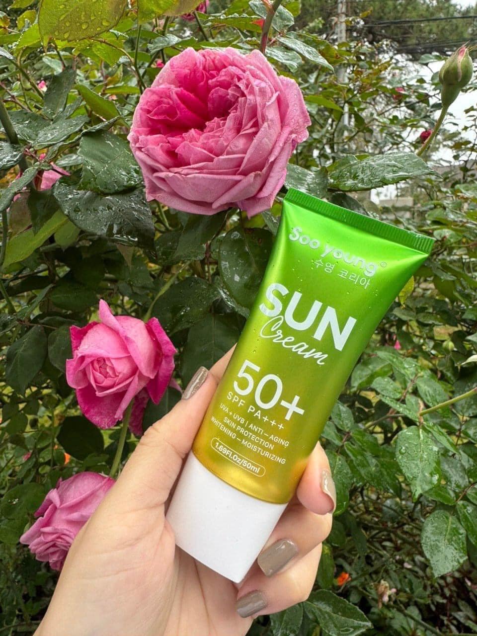 Kem Chống Nắng Lục Tảo Soo Young Chất kem dạng sữa chua mỏng mịn, Kem Chống Nắng Lục Tảo Soo Young Chất kem dạng sữa chua mỏng mịn,