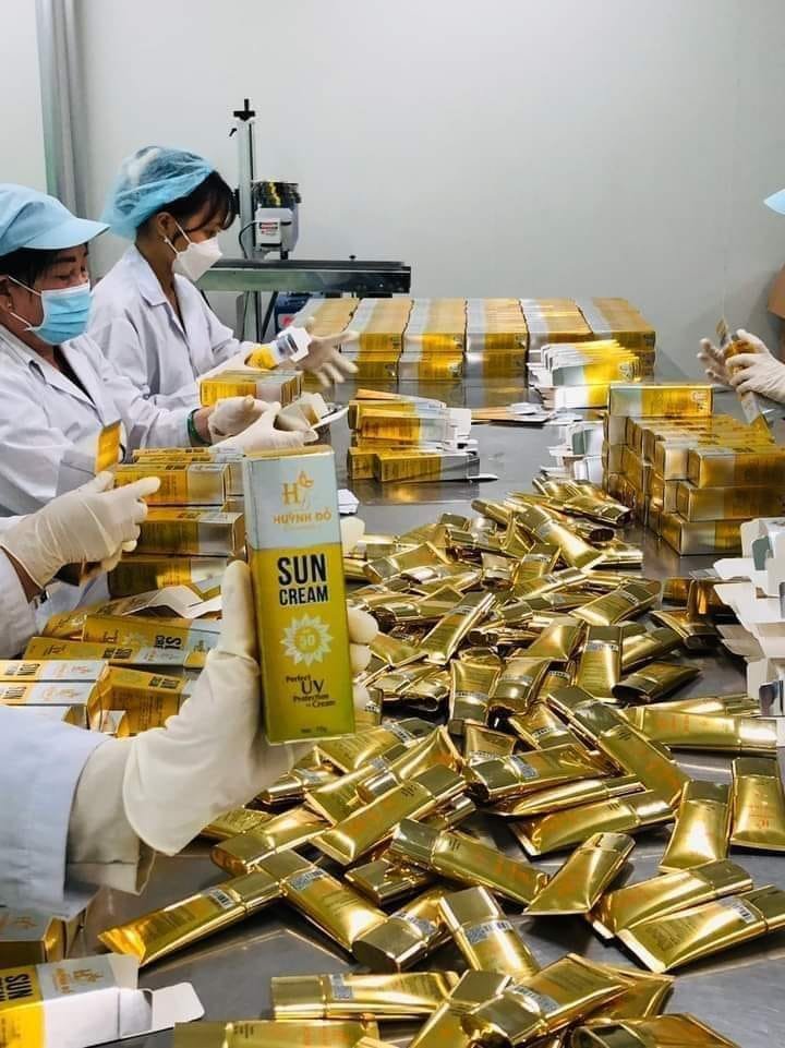 Kem Chống Nắng Huỳnh Đỗ Kem Chống Nắng Huỳnh Đỗ