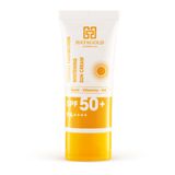 Kem Chống Nắng Cúc La Mã SPF50+ với công thức cải tiến mang đến màng chống nắng toàn diện cùng chỉ số chống nắng Kem Chống Nắng Cúc La Mã SPF50+ với công thức cải tiến mang đến màng chống nắng toàn diện cùng chỉ số chống nắng