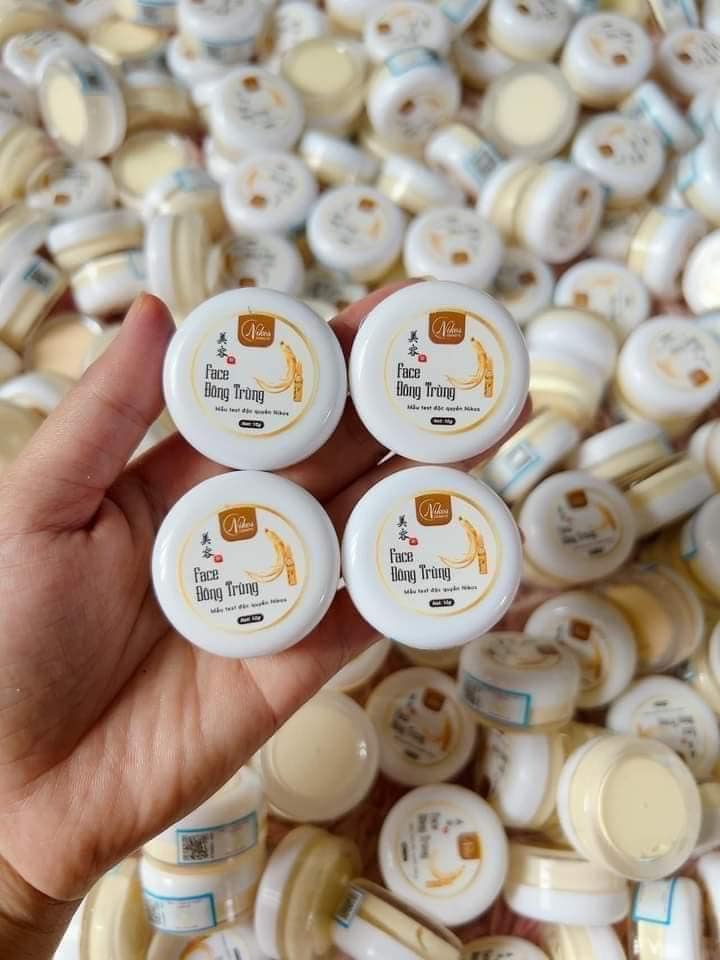 Kem face đông trùng Nicos Thanh Nhi Kem face đông trùng Nicos Thanh Nhi