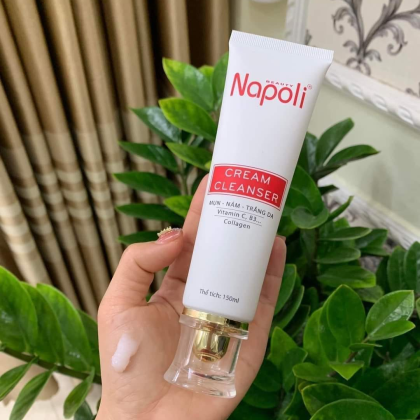 Sử dụng sữa rửa mặt Napoli đều đặn mỗi ngày giúp đánh bay tế bào chết cứng đầu Sử dụng sữa rửa mặt Napoli đều đặn mỗi ngày giúp đánh bay tế bào chết cứng đầu