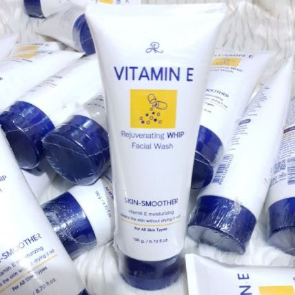 Sữa rửa mặt tạo bọt, công thức vitamin E, kết cấu bọt dày, mềm, mịn, hương thơm tươi mát, giúp làm sạch da. Sữa rửa mặt tạo bọt, công thức vitamin E, kết cấu bọt dày, mềm, mịn, hương thơm tươi mát, giúp làm sạch da.