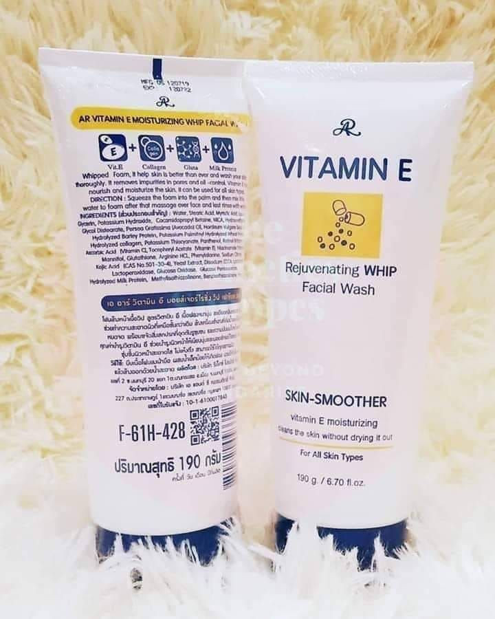 Sữa rửa mặt tạo bọt, công thức vitamin E, kết cấu bọt dày, mềm, mịn, hương thơm tươi mát, giúp làm sạch da. Sữa rửa mặt tạo bọt, công thức vitamin E, kết cấu bọt dày, mềm, mịn, hương thơm tươi mát, giúp làm sạch da.