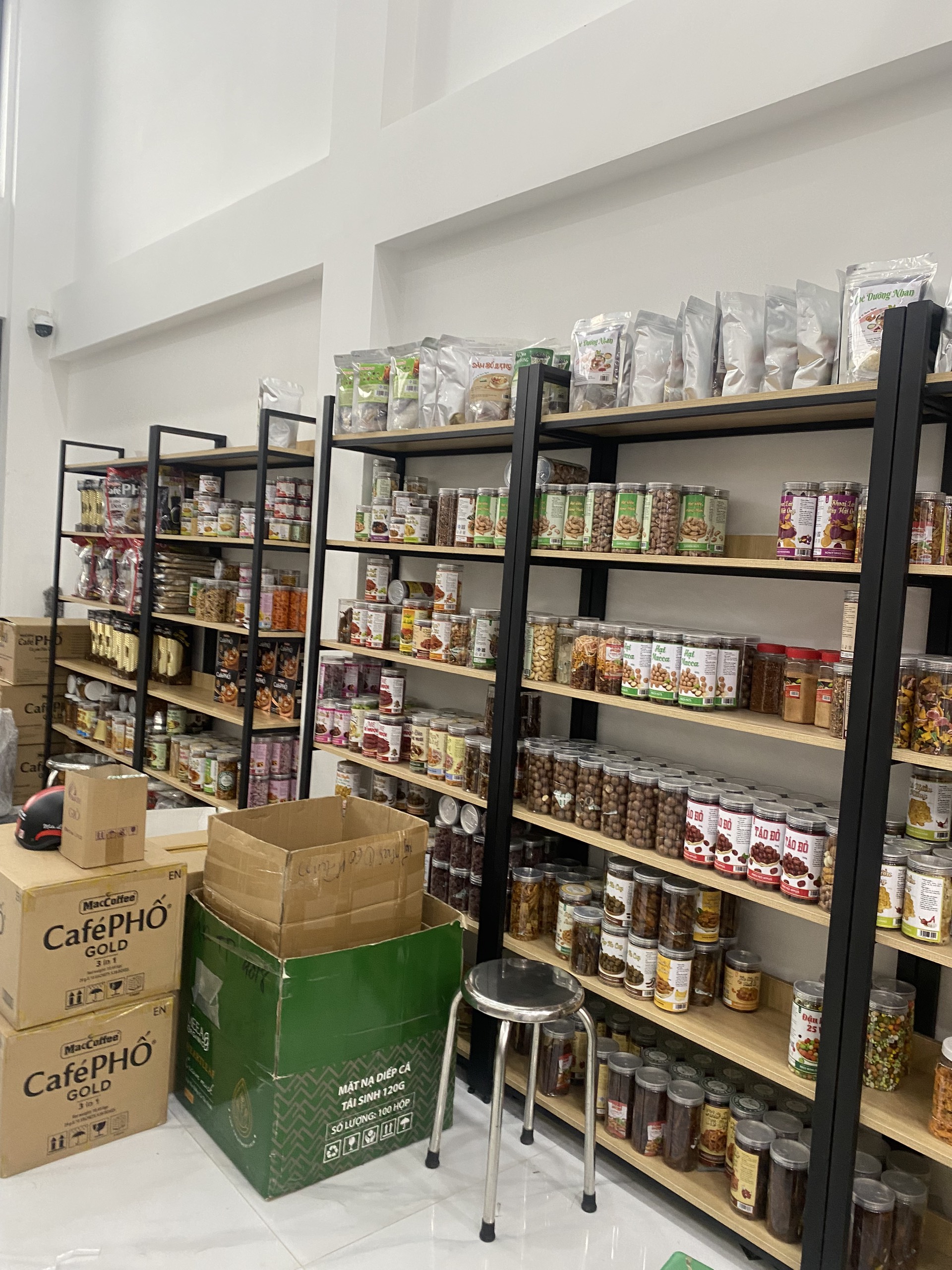 Luôn chào đón khách đến xem hàng trực tiếp nhé.