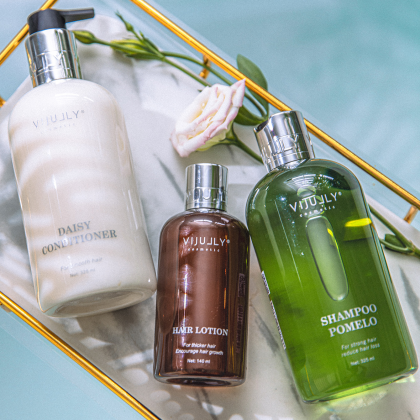 Bộ sản phẩm dưỡng tóc Vi Jully Cosmetic được chiết xuất hoàn toàn từ vỏ bưởi thiên nhiên Bộ sản phẩm dưỡng tóc Vi Jully Cosmetic được chiết xuất hoàn toàn từ vỏ bưởi thiên nhiên