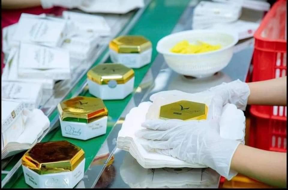 Kem Body hoàng gia Vip white siêu trắng Kem Body hoàng gia Vip white siêu trắng