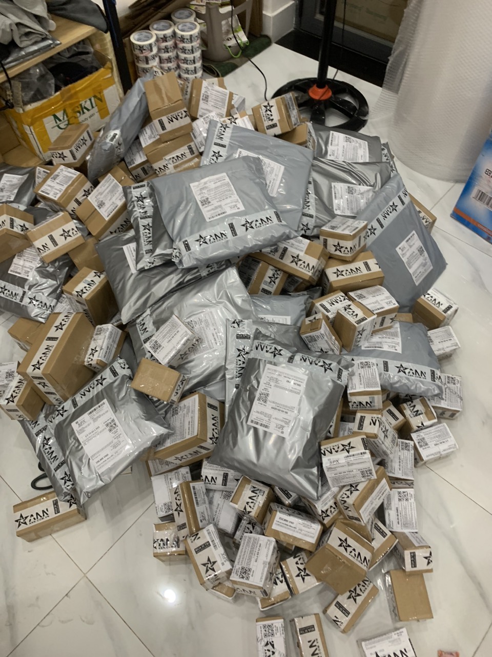 Nhã vía cho khách sỉ nhà em nha.