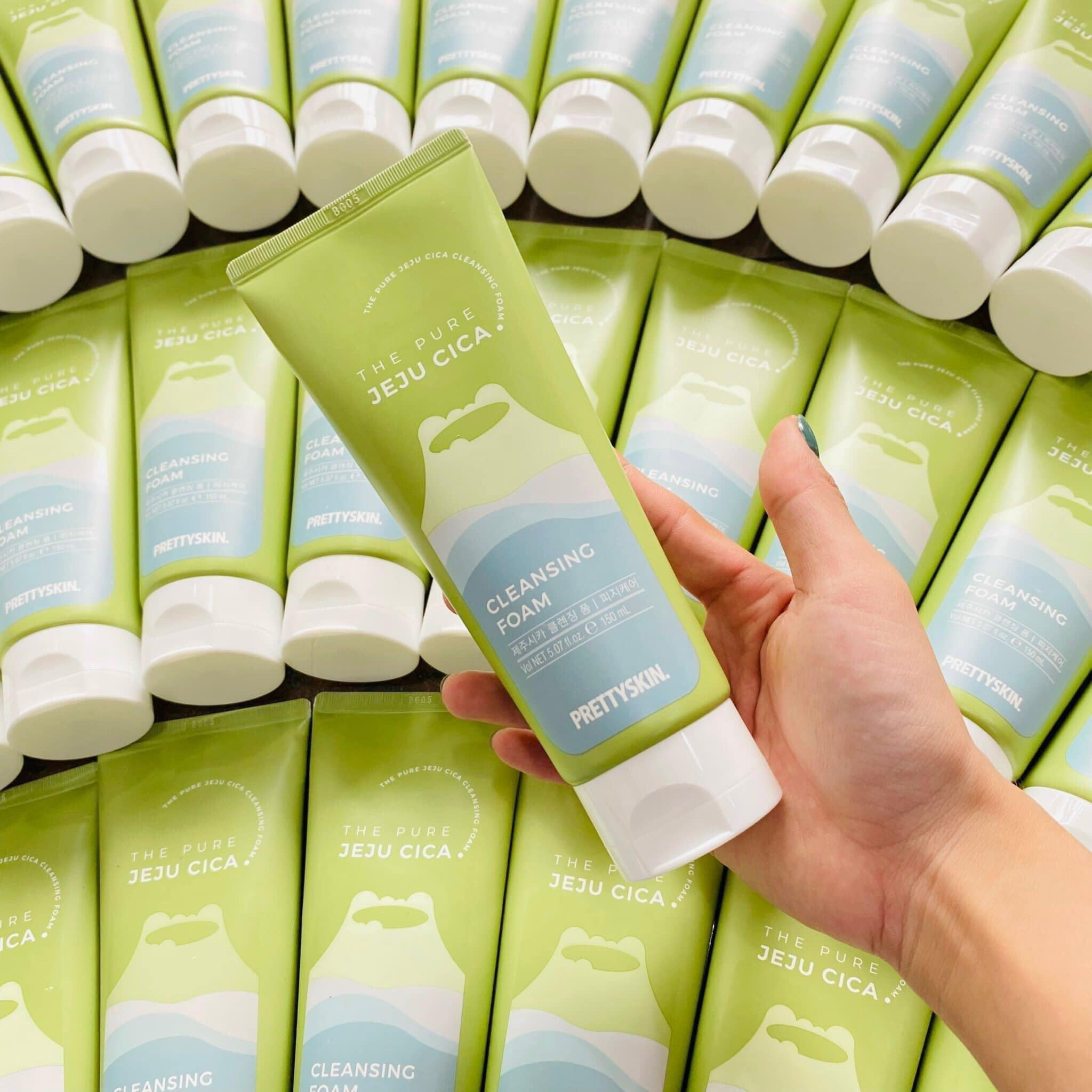 Sữa rửa mặt rau má PrettySkin The Pure Jeju Cica Cleansing Foam Sữa rửa mặt rau má PrettySkin The Pure Jeju Cica Cleansing Foam