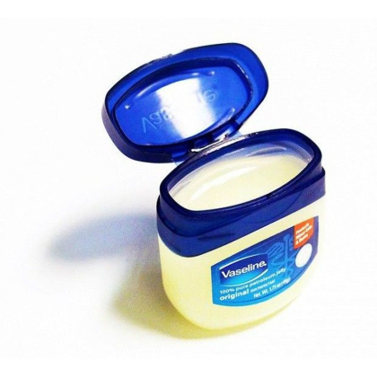 sáp dưỡng Vaseline với nhiều công dụng sáp dưỡng Vaseline với nhiều công dụng