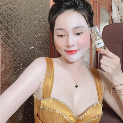 Ủ Trắng Lúa Mạch Thanh Nhi Nikos Beauty chính hãng Ủ Trắng Lúa Mạch Thanh Nhi Nikos Beauty chính hãng