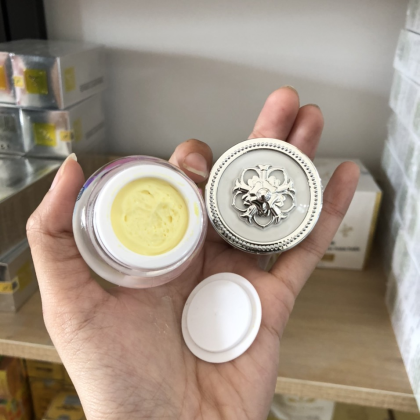 Kem Giảm Thâm Nách Q Nic Care Thái Lan Phiên Bản Mới chính hãng Kem Giảm Thâm Nách Q Nic Care Thái Lan Phiên Bản Mới chính hãng