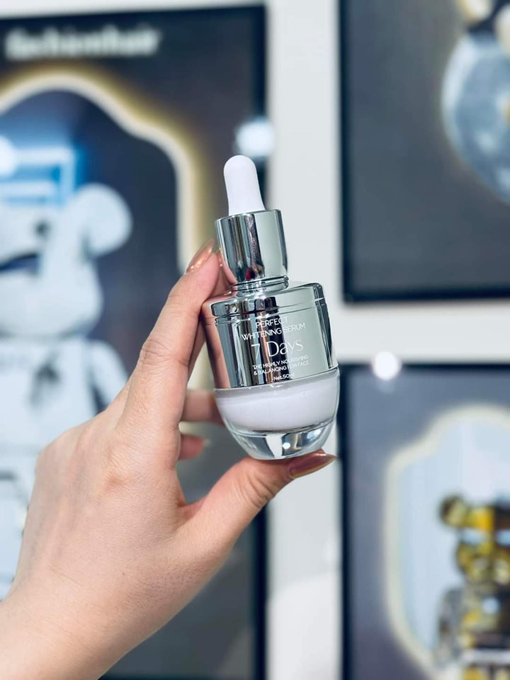 Huyết Thanh 7 Days Perfect Whitening Serum Queenie Skin Huyết Thanh 7 Days Perfect Whitening Serum Queenie Skin