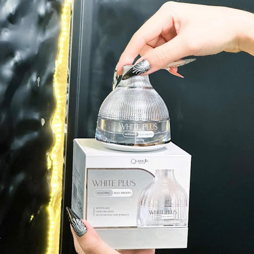 Face Lười Thượng Hạng 2024 White Plus Queenie Skin Face Lười Thượng Hạng 2024 White Plus Queenie Skin