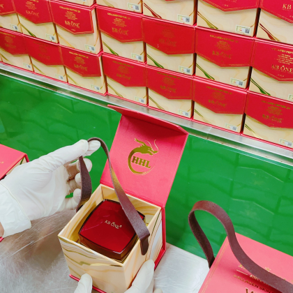 Kem Face KB One VIP Đỏ Lớn 50g chính hãng Kem Face KB One VIP Đỏ Lớn 50g chính hãng