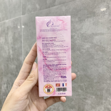 Nước hoa Charme Trust 10ml là mùi hương cực kỳ ngọt ngào dành cho cô nàng theo đuổi phong cách quyến rũ Nước hoa Charme Trust 10ml là mùi hương cực kỳ ngọt ngào dành cho cô nàng theo đuổi phong cách quyến rũ
