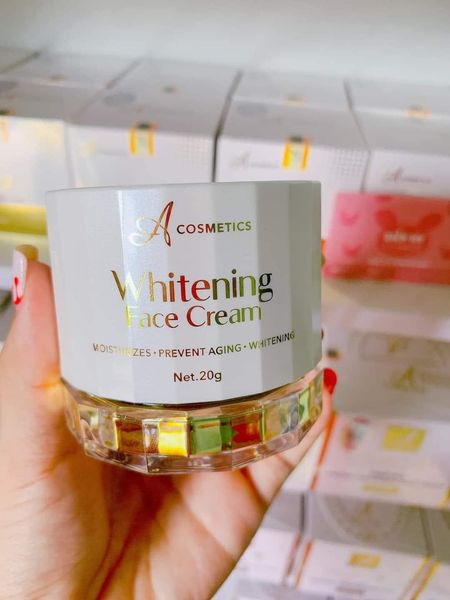 Lọ kem mệnh danh Chiến thần của Acosmetics Kem dưỡng trắng da mặt Face Pháp Lọ kem mệnh danh Chiến thần của Acosmetics Kem dưỡng trắng da mặt Face Pháp
