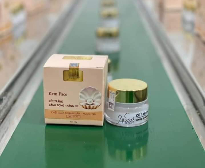 Kem Face Nicos Cốt Trắng Căng Bóng Nâng Cơ với chiết xuất từ nhân sâm Kem Face Nicos Cốt Trắng Căng Bóng Nâng Cơ với chiết xuất từ nhân sâm