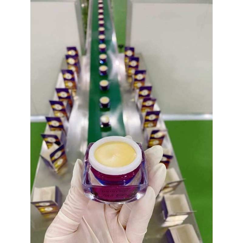 Kem Face Nám Thảo Dược Bích Cao White Hộp Màu Tím phục hồi da sáng mịn đều màu mỗi ngày Kem Face Nám Thảo Dược Bích Cao White Hộp Màu Tím phục hồi da sáng mịn đều màu mỗi ngày