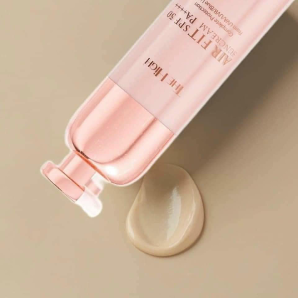 Sữa chống nắng SPF 50+ giúp da chống lại tia UV ngăn ngừa lõa hóa da,phục hồi da khi đi dưới nắng Sữa chống nắng SPF 50+ giúp da chống lại tia UV ngăn ngừa lõa hóa da,phục hồi da khi đi dưới nắng