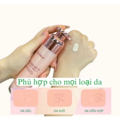 Sữa chống nắng SPF 50+ giúp da chống lại tia UV ngăn ngừa lõa hóa da,phục hồi da khi đi dưới nắng Sữa chống nắng SPF 50+ giúp da chống lại tia UV ngăn ngừa lõa hóa da,phục hồi da khi đi dưới nắng