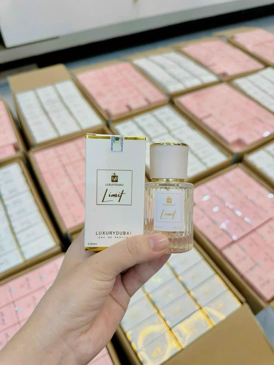 LuXuRy Limit phiên bản mới nhất của thương hiệu LuXuRy DuBai LuXuRy Limit phiên bản mới nhất của thương hiệu LuXuRy DuBai