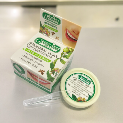 Kem tẩy trắng răng Green Herb là một sản phẩm mới mang tính cách mạng trong việc kết hợp công nghệ ánh sáng để làm trắng răng nhanh chóng Kem tẩy trắng răng Green Herb là một sản phẩm mới mang tính cách mạng trong việc kết hợp công nghệ ánh sáng để làm trắng răng nhanh chóng