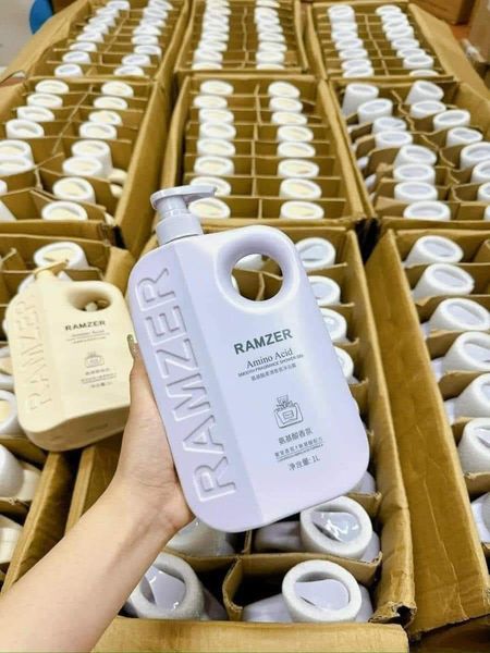 Sữa tắm nước hoa Ramzer là sản phẩm làm đẹp không thể thiếu được đối với các nàng Sữa tắm nước hoa Ramzer là sản phẩm làm đẹp không thể thiếu được đối với các nàng