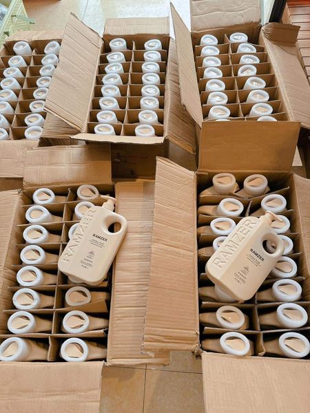 Sữa Tắm Ramzer Hương Nước Hoa Chai Màu Vàng 1L Sữa Tắm Ramzer Hương Nước Hoa Chai Màu Vàng 1L