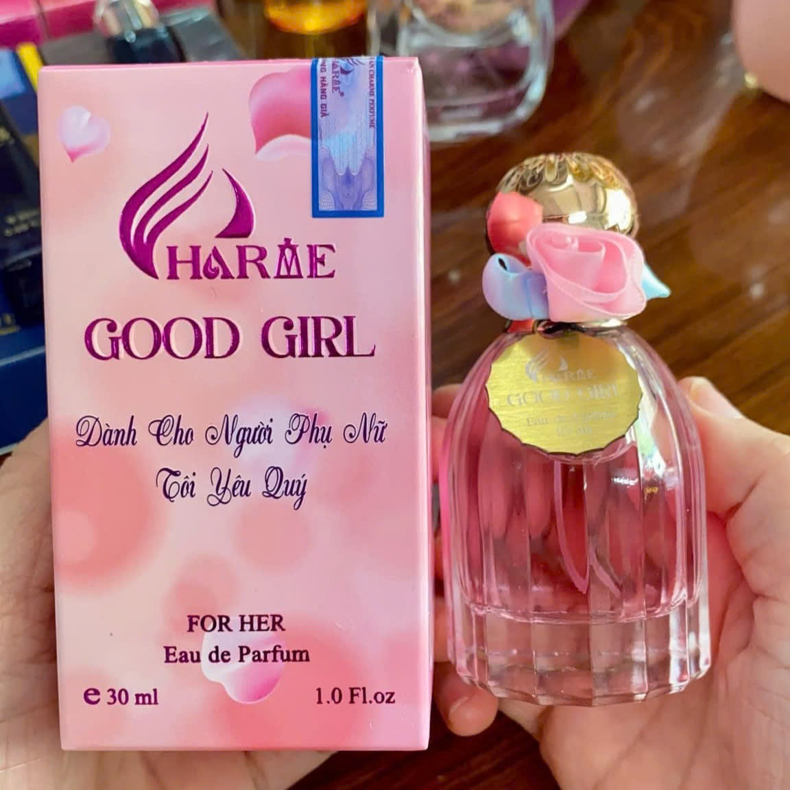 Nước Hoa Nữ Charme Good Girl 30ml được phái đẹp vô cùng yêu thích ngay từ khi ra mắt Nước Hoa Nữ Charme Good Girl 30ml được phái đẹp vô cùng yêu thích ngay từ khi ra mắt