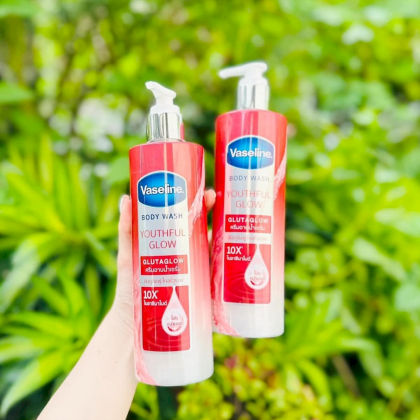 Sữa tắm Vaseline Body Wash Youthful Glow - Màu Đỏ chứa Retinol Sữa tắm Vaseline Body Wash Youthful Glow - Màu Đỏ chứa Retinol