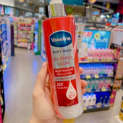 Sữa tắm Vaseline Body Wash Youthful Glow - Màu Đỏ chứa Retinol Sữa tắm Vaseline Body Wash Youthful Glow - Màu Đỏ chứa Retinol