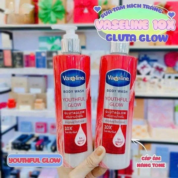 Sữa tắm Vaseline Body Wash Youthful Glow - Màu Đỏ chứa Retinol Sữa tắm Vaseline Body Wash Youthful Glow - Màu Đỏ chứa Retinol