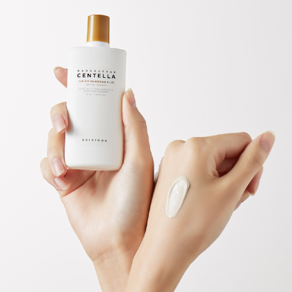 Kem Chống Nắng Skin1004 Centella 50ml Cho Da Nhạy Cảm là sản phẩm kem chống nắng đến từ thương hiệu mỹ phẩm Skin1004 của Hàn Quốc Kem Chống Nắng Skin1004 Centella 50ml Cho Da Nhạy Cảm là sản phẩm kem chống nắng đến từ thương hiệu mỹ phẩm Skin1004 của Hàn Quốc