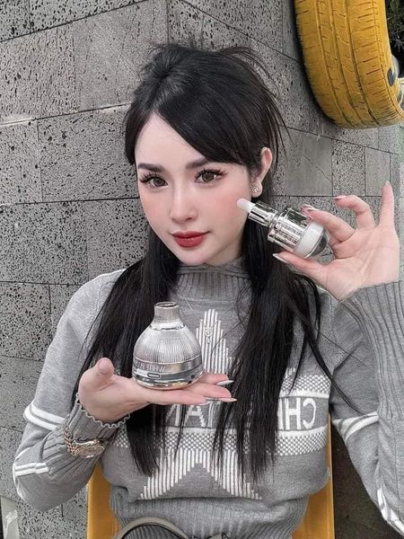 Combo Kem Face Lười Thượng Hạng và Serum Huyết Thanh 7Days Queenie Skin Combo Kem Face Lười Thượng Hạng và Serum Huyết Thanh 7Days Queenie Skin