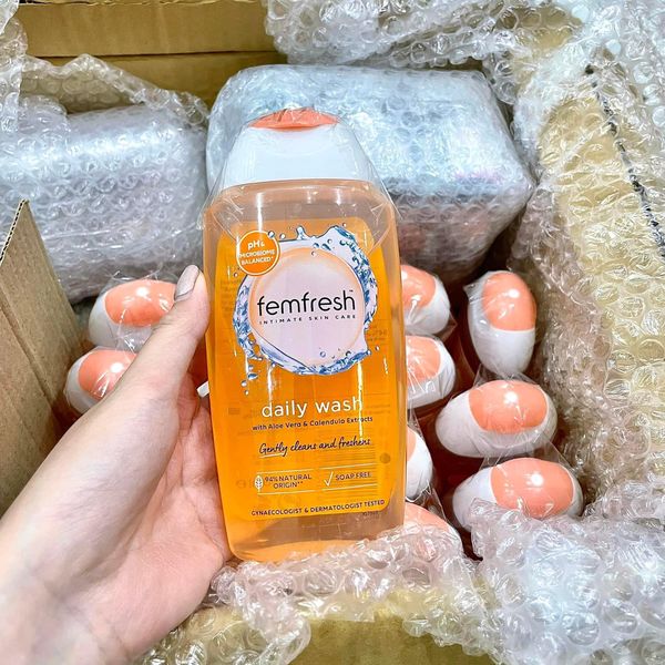 Dung Dịch Vệ Sinh Phụ Nữ Femfresh Intimate Skin Care Daily Wash 250ml Dung Dịch Vệ Sinh Phụ Nữ Femfresh Intimate Skin Care Daily Wash 250ml