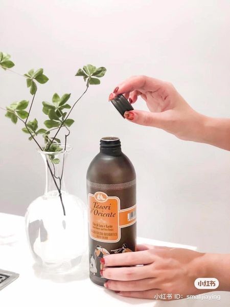 Sữa Tắm Tesori D'Oriente Hoa Sen 500ml Sữa Tắm Tesori D