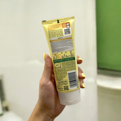 Sữa Rửa Mặt Tạo Bọt Hỗ Trợ Dưỡng Sáng Da Garnier Light Complete Brightening Whip Foam 100ml Sữa Rửa Mặt Tạo Bọt Hỗ Trợ Dưỡng Sáng Da Garnier Light Complete Brightening Whip Foam 100ml