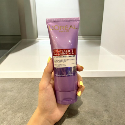 Sữa Rửa Mặt L'oreal Paris Cấp Ẩm Và Căng Mịn Da Revitalift Hyaluronic Acid Hydrating Gel-Cleanser 100ml Sữa Rửa Mặt L