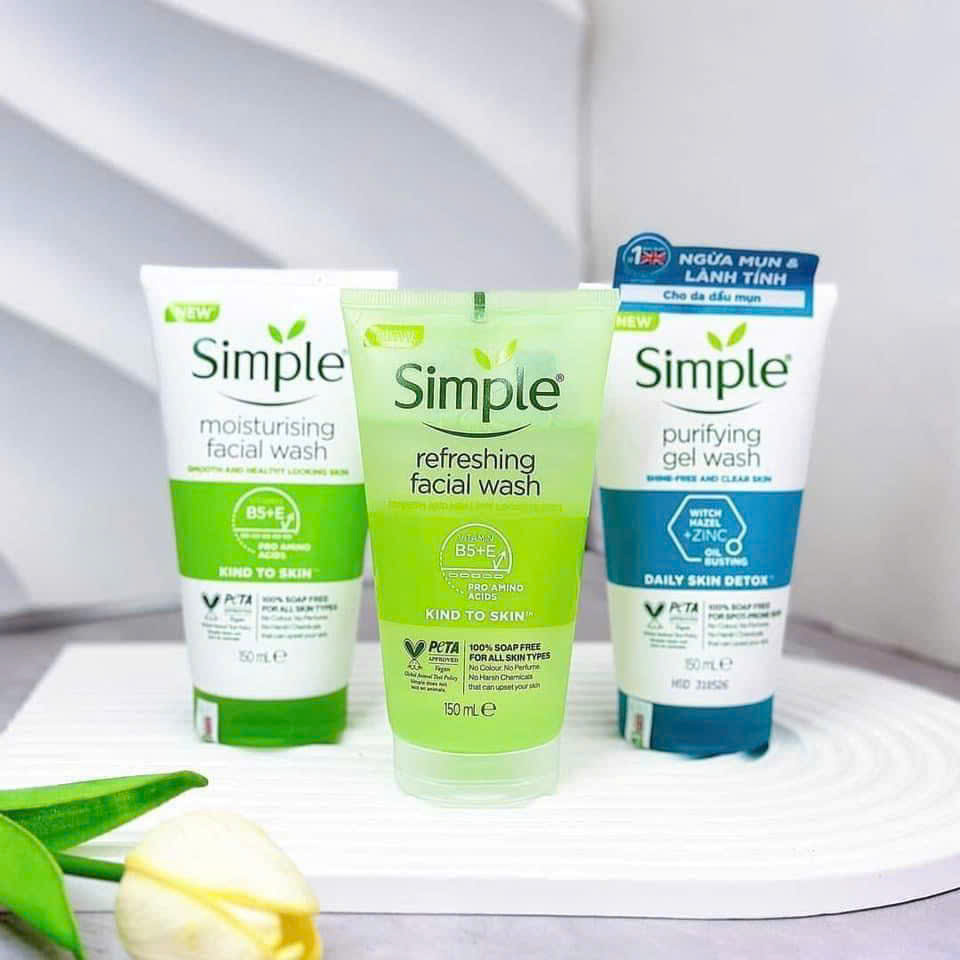 Sữa rửa mặt Simple