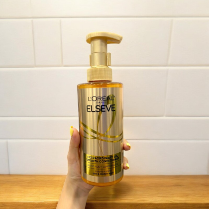 Dầu xã L'oreal Paris Extraordinary Oil Dưỡng Tóc Suôn Mượt giúp dưỡng ẩm sâu