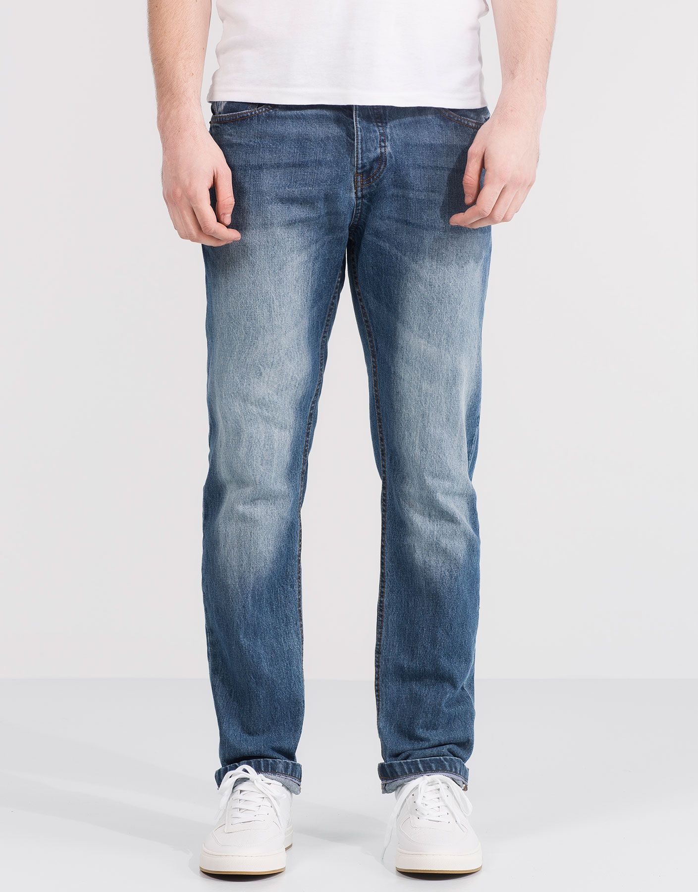 Không thể bỏ lỡ những mẫu quần jeans nam đẹp 2019